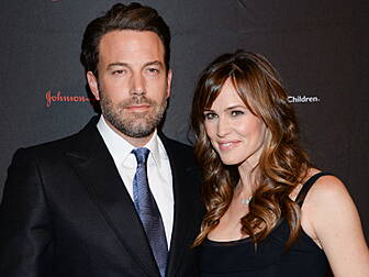 Affleck & Garner to divorce